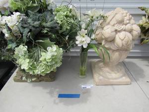 lot 325 image: Pottery vase 11x9   Clay fruit dcor 14x8 and Vase 7 v