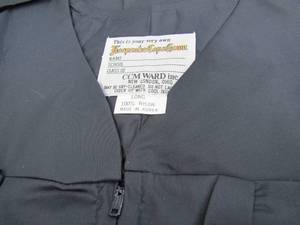 lot 345 image: Black graduation cap and gown