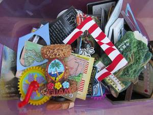 lot 411 image: Assorted fridge magnets