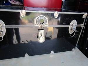 lot 425 image: METAL TRUNK with TRAY  turquoise inside slight water damage