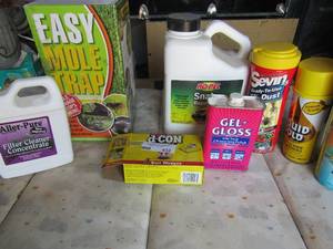 lot 432 image: Heavy duty easy mole trap 3 decon mice killer (open box) and snake repellent