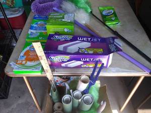 lot 253 image: Dusters, Swiffer pads, flushable scrubbing bubbles assorted wall paper (443(
