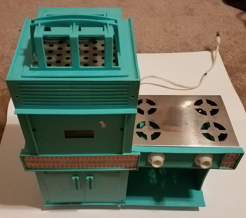 VINTAGE 1960'S KENNER EASYBAKE ORIGINAL OVEN ANOTHER GREAT MULTI