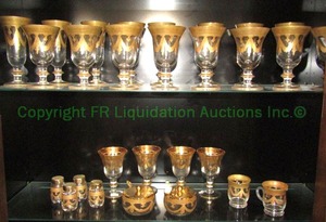 lot 61 image: Vintage Neiman Marcus & Horchow Arte Italica Vetro gold wine glass set Made in Italy 24K gold embossed accents