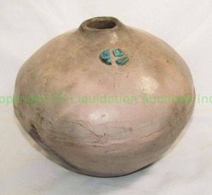 lot 77 image: Native American style Clod Pot with embedded turquoise stone