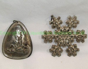 lot 121 image: Sterling silver Gorham and Towle Christmas ornaments