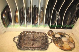 lot 113 image: Assorted silver plate serving platters as shown