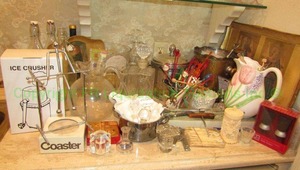 lot 135 image: Assorted wet bar supplies and accessories as shown