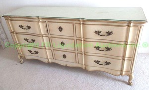 lot 644 image: Vintage French provincial dresser with fitted glass top and dove tailed drawers, 72 x 21 x 34