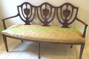 lot 583 image: Antique late Victorian era shield portrait back upholstered Hepplewhite style settee, 57 x 23 x 86, matches lot 586