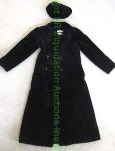lot 540 image: Neiman Marcus sheared ranch mink fur overcoat and matching hat, soft hand