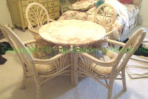 lot 714 image: Vintage white painted rattan sun room table (28 x 39) and 4 chairs with round marble top as shown
