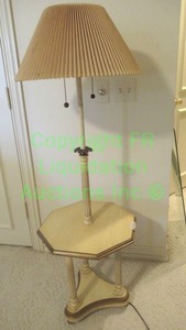 lot 726 image: Drexel Heritage transitional style lamp table, 55 tall, Similar to Lot 633