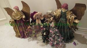 lot 727 image: Christmas dcor as shown