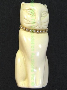 lot 556 image: Art Deco 89 Porcelain Cat Brooch with crystal collar. Marked on bottom Ltd Edition B262 3L