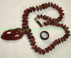 lot 603 image: Carnelian Necklace and band ring duo. 18L Ring Size 5.5