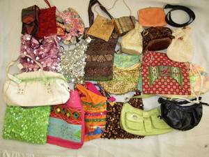 lot 189 image: Assorted fashion purses as shown