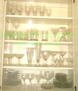 lot 178 image: Assorted crystal and etched vintage glassware as shown