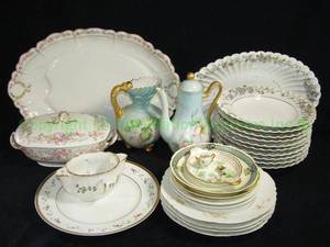 lot 269 image: AntiqueVintage LimogesHaviland France porcelain serving ware