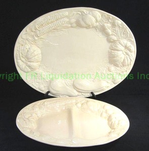 lot 270 image: I Patrizi large Italian ceramic serving platters