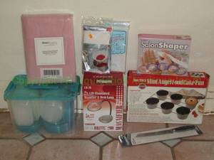 lot 238 image: Salon Shaper, LED illuminated magnifier, and more as shown