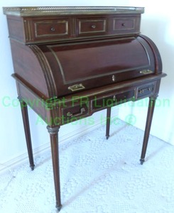 lot 695 image: Antique French roll top escritoire with marble top upper shelf with metal gallery, brass fittings, original castors, 32 x 20 x 43.5