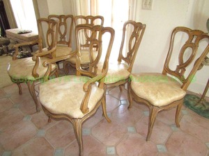 lot 220 image: Vintage splat back dining chairs with upholstered seats and nail head trim set of 6, matches lot 251 (Bid is times the quantity)