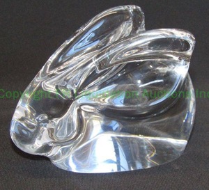 lot 319 image: Signed Orrefors Sweden Crystal paperweight in rabbit form, marked