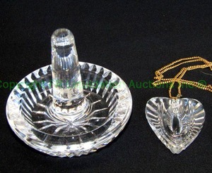 lot 810 image: Signed Waterford crystal ring dish and Waterford crystal pendant necklace, Both marked