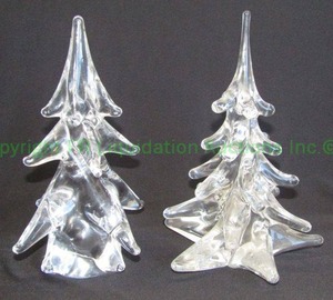 lot 320 image: Crystal Tree duo Includes Sigma w original sticker and vintage signed FM Konstglas Ronneby Sweden 7.5H, marked M15-200