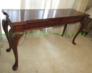 lot 280 image: Console  sofa table hardwood cabriole legs rope twist border and hand laid mahogany veneer top 24 x 17 x 27