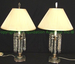 lot 390 image: Electrified matched lamp set with crystal mirror bases, prism lusters and crystal finials, 33 tall each