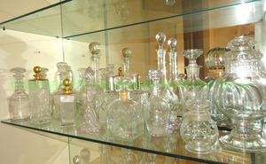 lot 529 image: Assorted Crystal and glass decanters as shown
