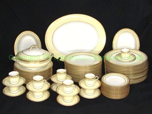 lot 754 image: Vintage Spode England Copelands china WMH. Plummer Co. serving dishware set, 74 pieces