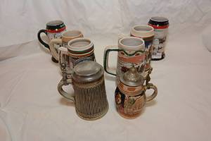 lot 106 image: Budweiser Collecots Mugs, Foreign 3055 Mug