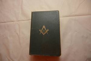 lot 120 image: Holy Bible, Masonic Edition 1946