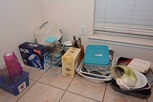 lot 124 image: Pur Water Filtered Pitcher, Assorted Kitchen Utensils