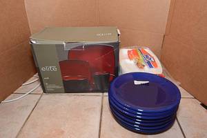lot 135 image: Elite Dish Set