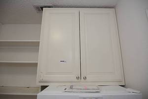 lot 184 image: Detached Cabinet Shelf