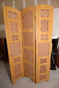 lot 48 image: Foldable Standing Photo Frames, Mirror with Working Shutters