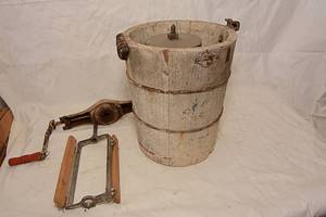 lot 20 image: Antique Wooden Hand Crank Ice Cream Maker