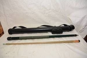 lot 190 image: Mali Pool Stick with Leather Carrying Case
