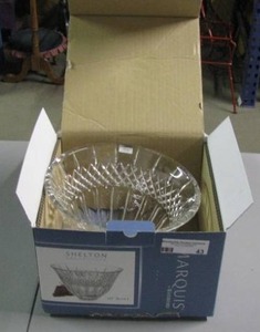 lot 43 image: Marquis by Waterford Crystal Bowl