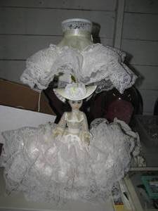 lot 49 image: Retro White Ruffled Lady Lamp