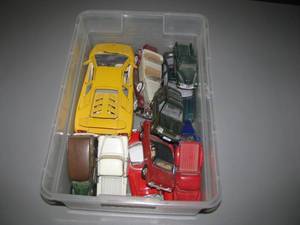 lot 72 image: Metal Die-cast classic toy cars