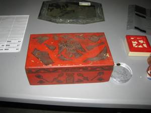 lot 83 image: Box, Mirror, Embossed Baseball Cards, Presidential Seal Paperweight, &amp Retro Cufflink Box