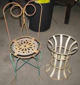 lot 135 image: Vintage metal chair &amp side stand (planter or glass top)