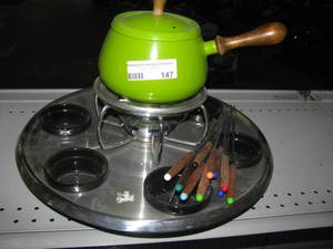 lot 147 image: Mid Century Fondue set