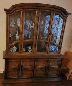 lot 1 image: VINTAGE WOODEN CHINA CABINET WITH GLASS TOP DOORS. CONTENTS NOT INCLUDED.