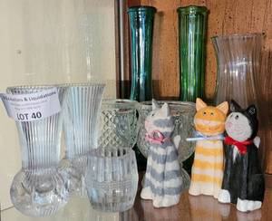 lot 40 image: MIXED LOT OF ASSORTED DECOR ITEMS AS SHOWN.